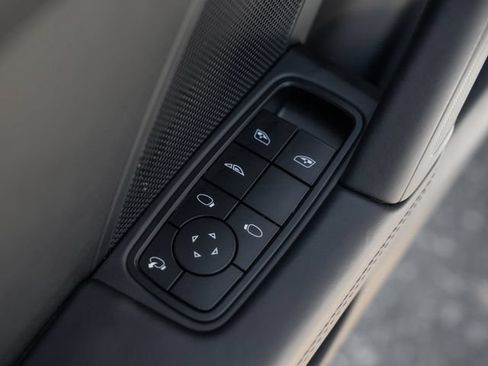 Certified 2025 Porsche 911 Carrera RWD image 17