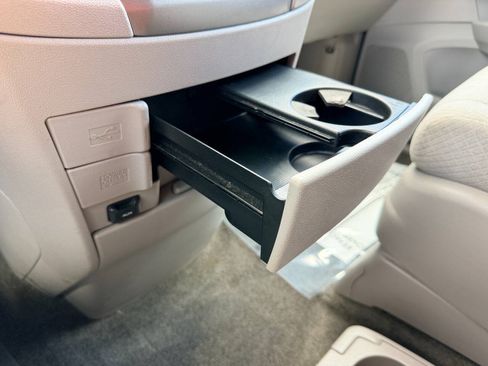 Used 2015 Honda Odyssey LX image 42