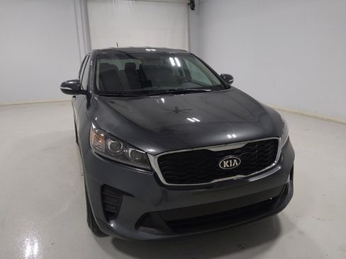 Used 2020 Kia Sorento LX image 14