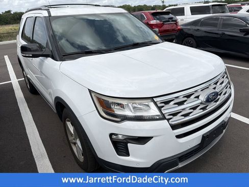 Used 2018 Ford Explorer XLT w/ Equipment Group 202A image 1