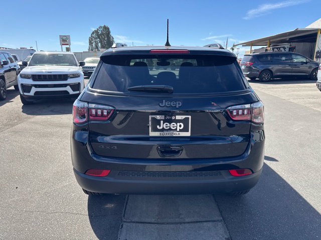 New 2026 Jeep Compass Latitude AWD/4WD image 4