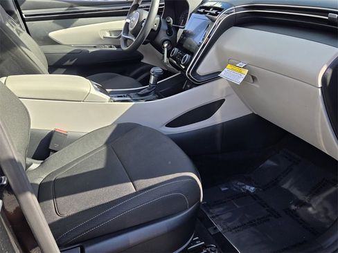 Certified 2023 Hyundai Tucson SE image 16