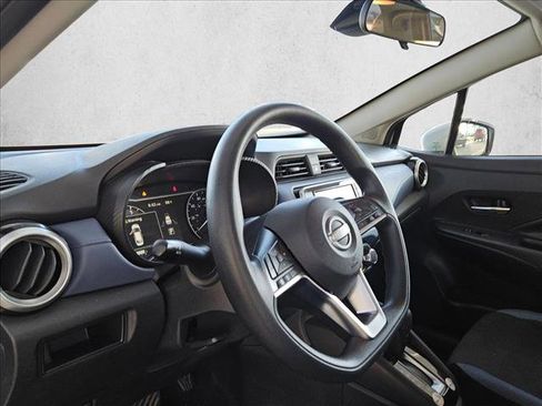 Used 2024 Nissan Versa SV image 9