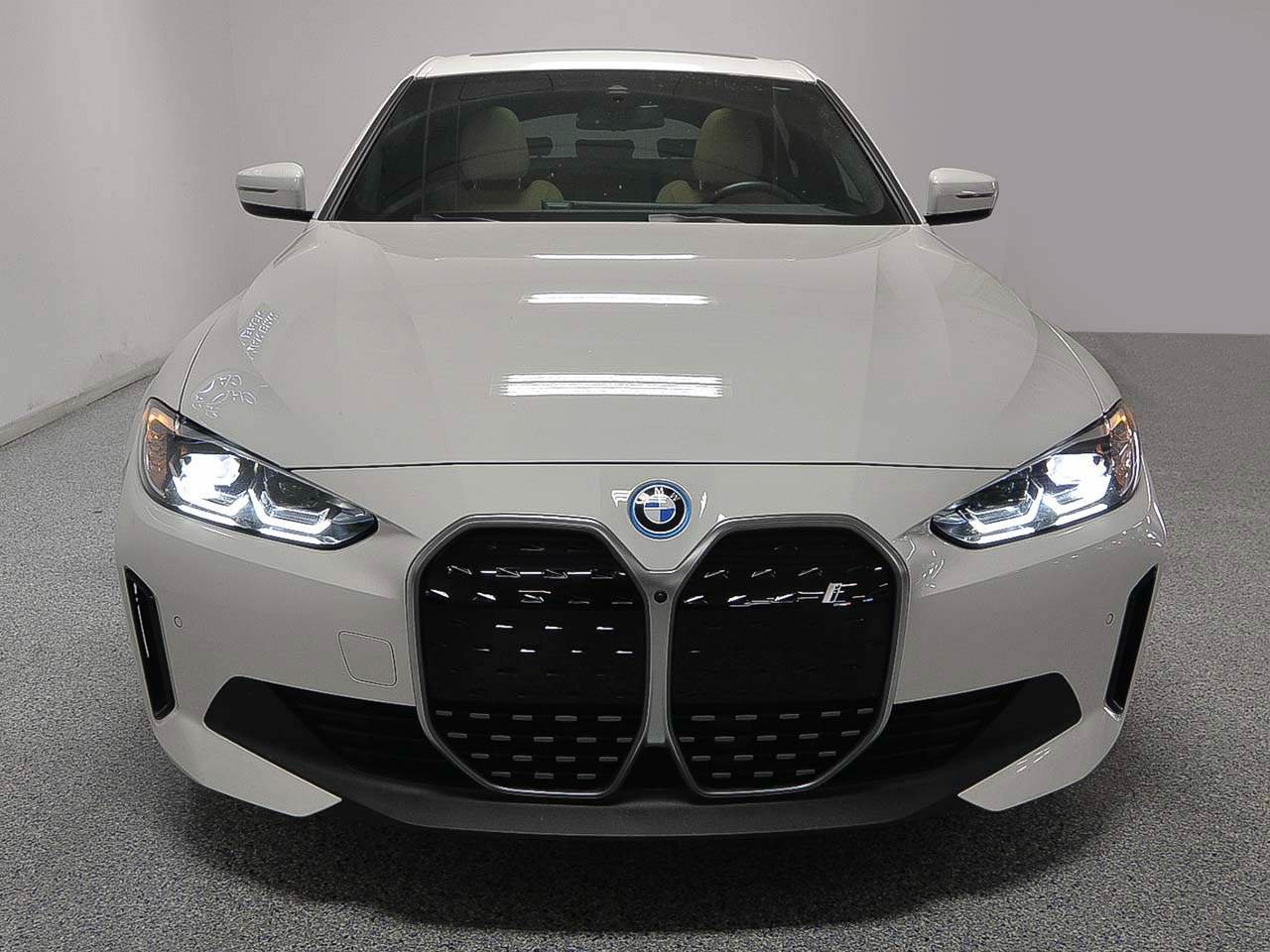Used 2023 BMW i4 eDrive40 w/ Premium Package RWD image 2