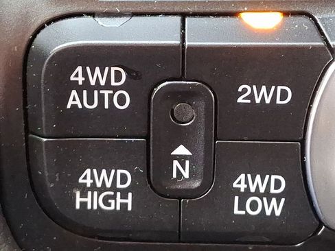 Used 2024 RAM 1500 Laramie image 26