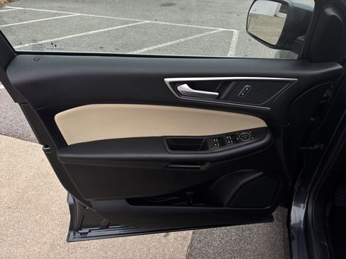 Used 2022 Ford Edge SEL w/ Convenience Package image 22