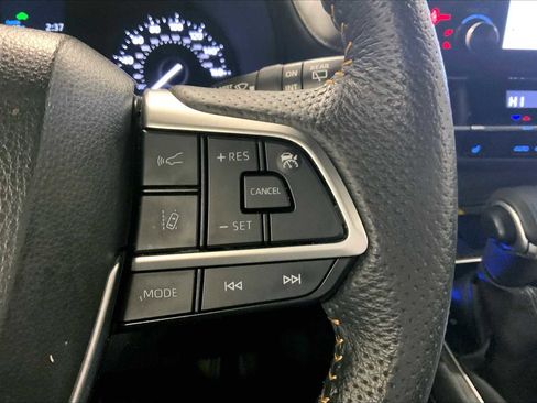 Used 2023 Toyota Sienna XLE Woodland Edition image 24