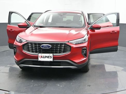 New 2025 Ford Escape SE image 48