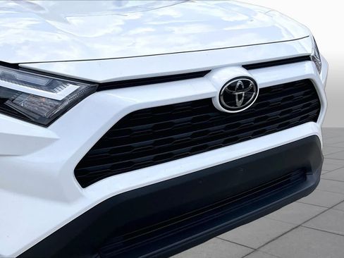 Used 2025 Toyota RAV4 LE FWD image 28