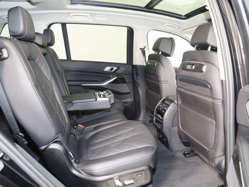 Used 2023 BMW X7 xDrive40i w/ Premium Package image 15