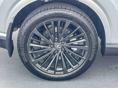 Certified 2024 Lexus RX 350h w/ Convenience Package image 10