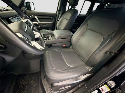 Used 2024 Land Rover Defender 110 X-Dynamic SE AWD/4WD image 11