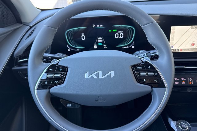 New 2026 Kia Niro EX FWD image 29