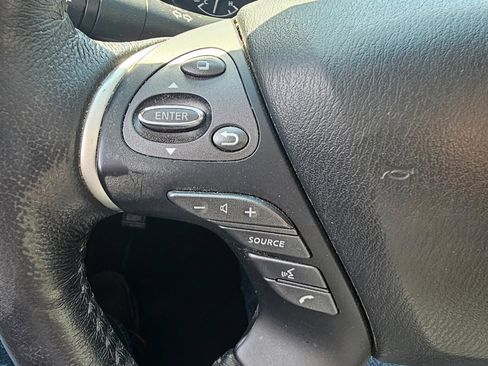 Used 2020 Nissan Pathfinder Platinum image 24