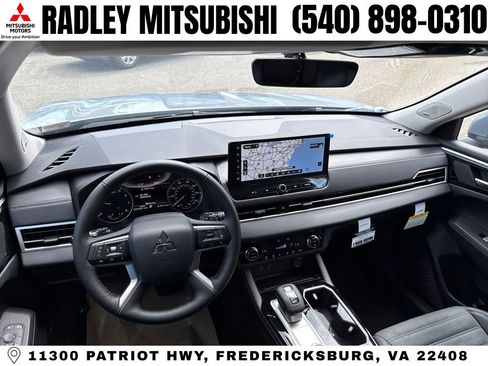 New 2026 Mitsubishi Outlander SE image 14