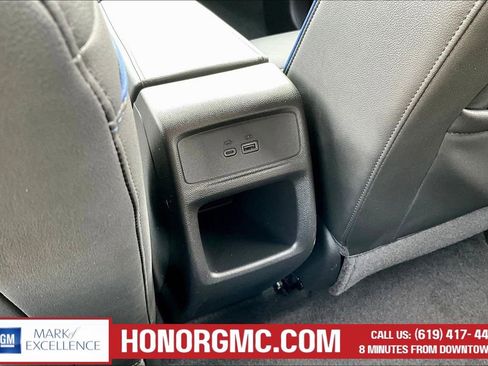 Used 2025 Buick Envista Sport Touring image 10