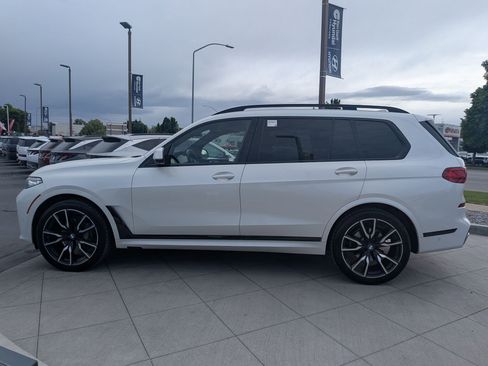Used 2020 BMW X7 xDrive40i w/ M Sport Package AWD/4WD image 8