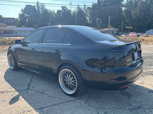 Used 2013 Volkswagen Jetta SE FWD image 28