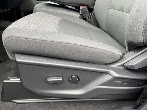 New 2026 Ford F250 XLT w/ XLT Premium Package image 18