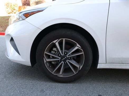 Used 2023 Kia Forte LXS image 11