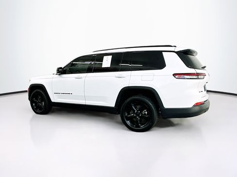 Used 2023 Jeep Grand Cherokee L Limited w/ Black Appearance Package AWD/4WD image 5