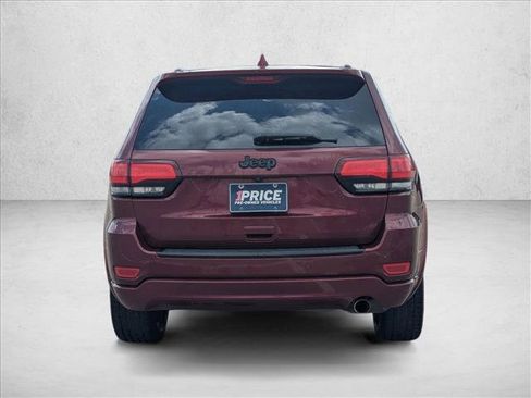 Used 2018 Jeep Grand Cherokee Altitude RWD image 6