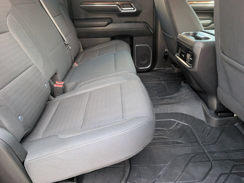 Used 2023 Chevrolet Silverado 1500 LT RWD image 13