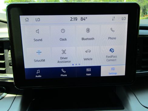 Used 2024 Ford Explorer XLT w/ Equipment Group 202A AWD/4WD image 23