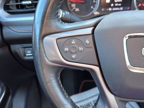 Used 2022 GMC Acadia AT4 image 29