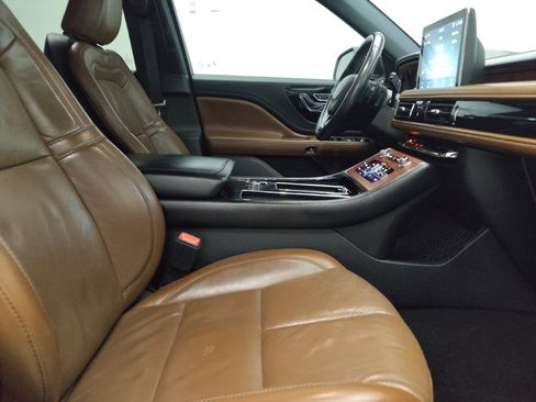 Used 2021 Lincoln Aviator Reserve w/ Equipment Group 201A RWD image 21