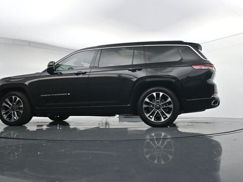 Used 2025 Jeep Grand Cherokee L Overland w/ Luxury Tech Group IV AWD/4WD image 37