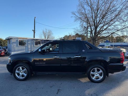 Used 2013 Chevrolet Avalanche LT w/ All-Star Edition image 8