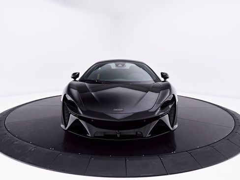 Used 2026 McLaren Artura RWD image 21