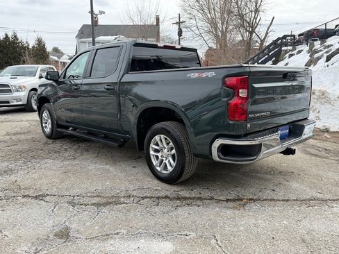 Used 2025 Chevrolet Silverado 1500 LT image 3