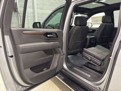 New 2026 Chevrolet Suburban High Country w/ Sun And Tow Package AWD/4WD image 27