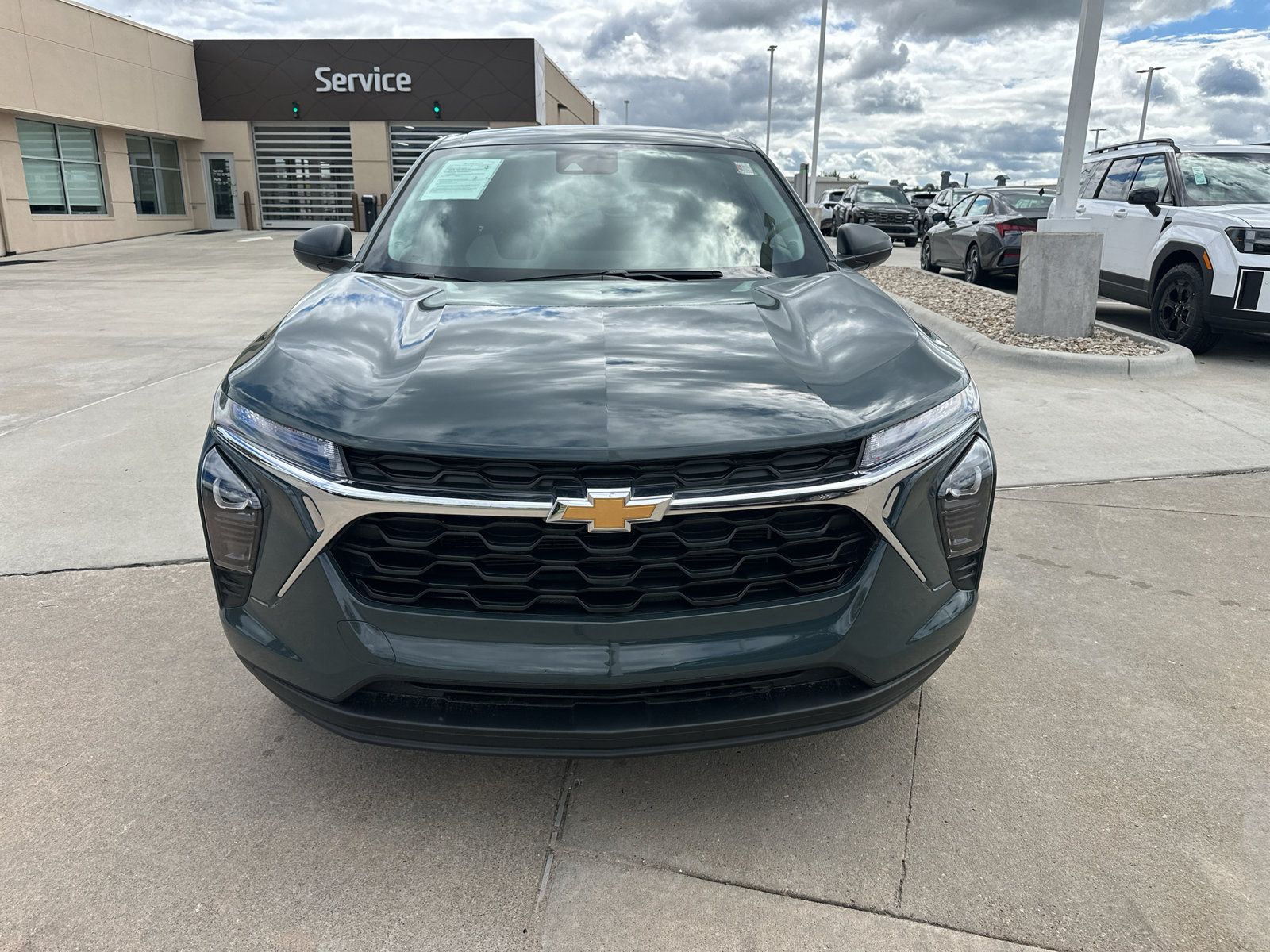 Used 2026 Chevrolet Trax LS FWD image 8