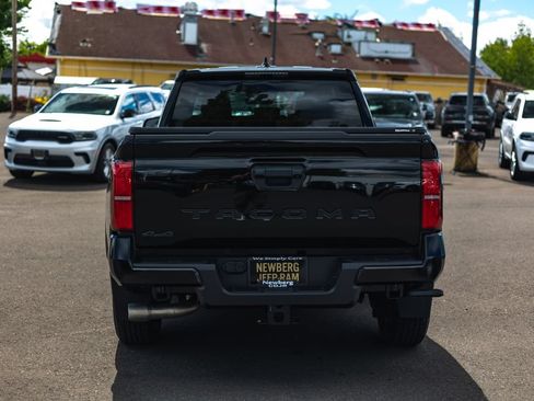 Used 2024 Toyota Tacoma SR5 AWD/4WD image 11