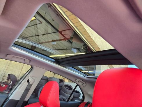 Used 2019 Toyota Camry XSE FWD image 18