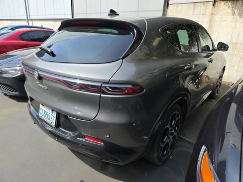 Used 2024 Alfa Romeo Tonale Ti AWD/4WD image 2