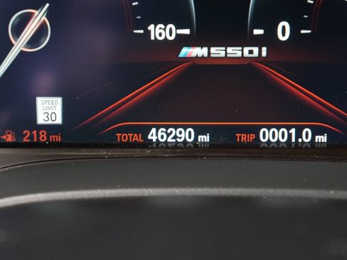 Used 2019 BMW M550i xDrive AWD/4WD image 25