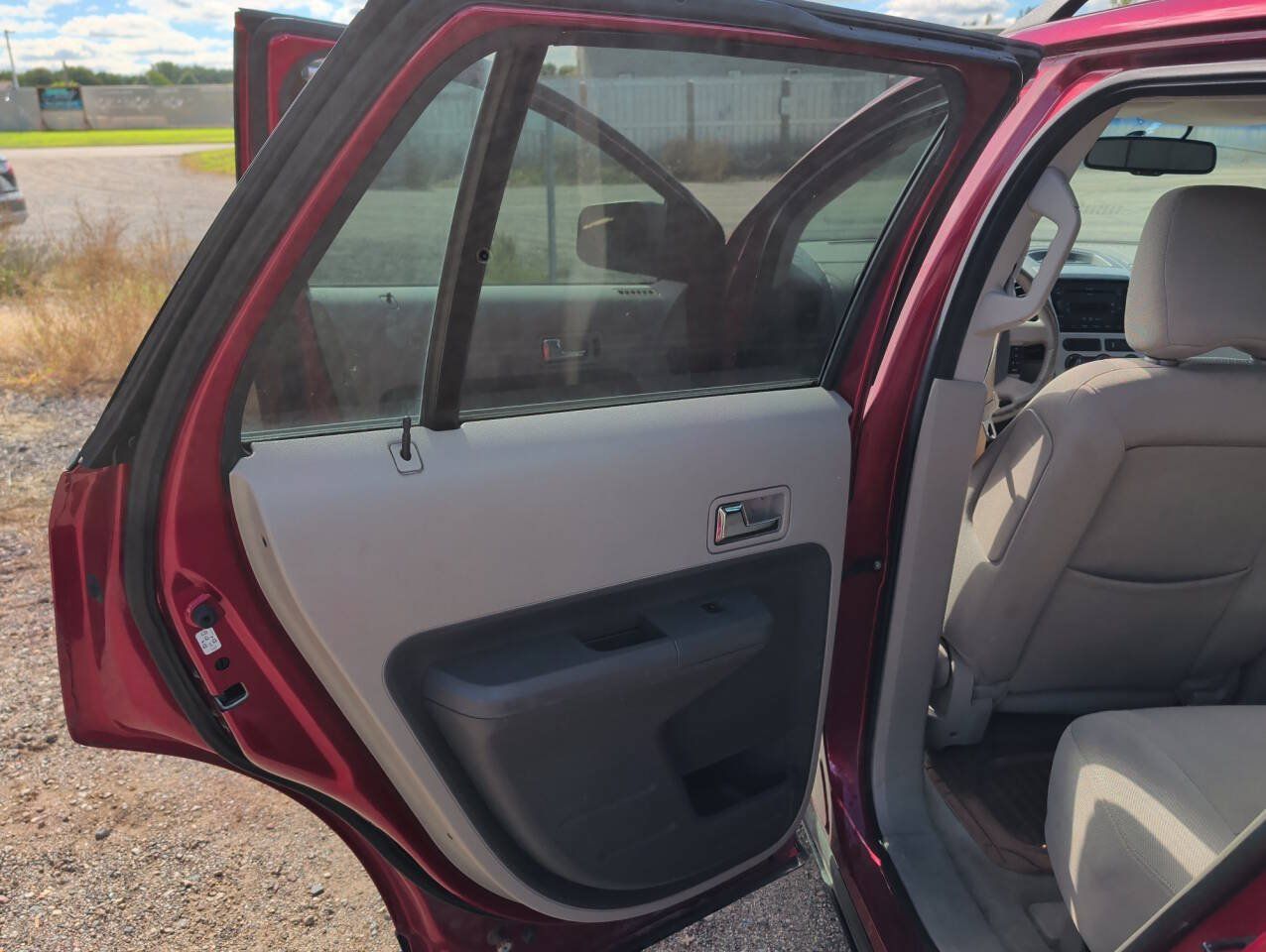 Used 2007 Ford Edge SE FWD image 23