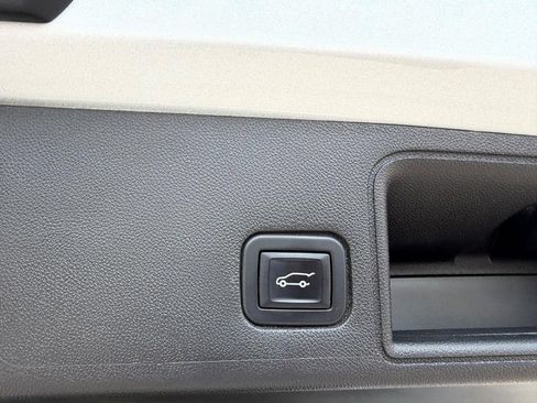 Used 2022 GMC Terrain SLT FWD image 6