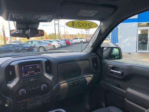 Certified 2024 Chevrolet Silverado 1500 Custom image 36