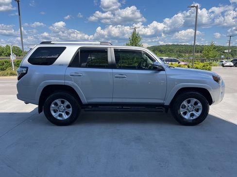 Used 2022 Toyota 4Runner SR5 Premium RWD image 20