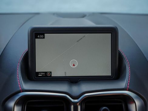 Used 2020 Aston Martin V8 Vantage Coupe image 26