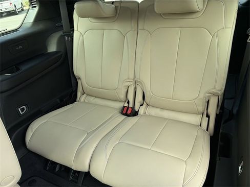New 2026 Jeep Grand Cherokee L Limited image 21