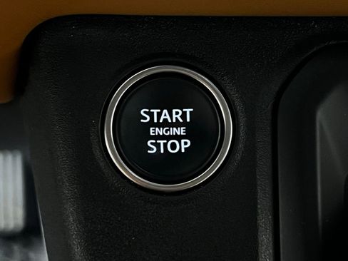 Used 2023 Land Rover Defender 110 S AWD/4WD image 23