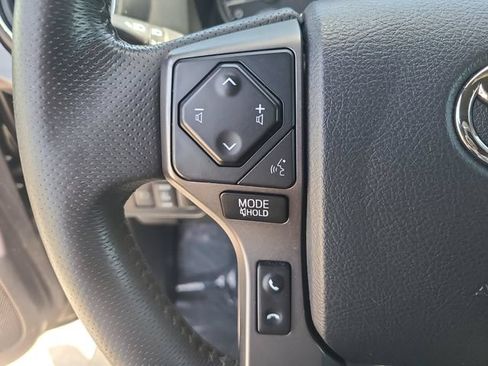 Used 2020 Toyota Tacoma TRD Sport AWD/4WD image 22