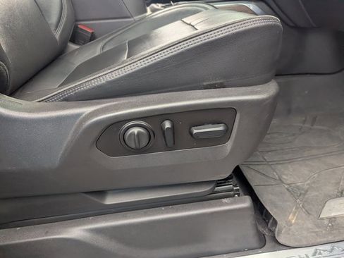 Used 2021 Chevrolet Silverado 1500 High Country w/ Technology Package image 37