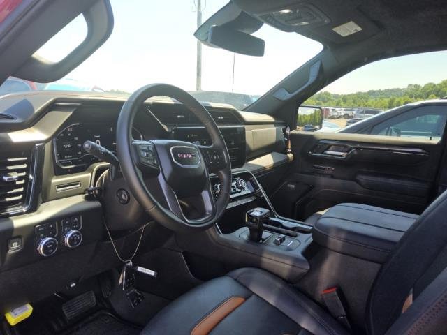 Used 2025 GMC Sierra 1500 AT4 w/ AT4 Premium Package AWD/4WD image 4